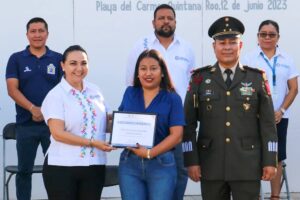 Lili Campos fomenta valores civicos y patrios 2