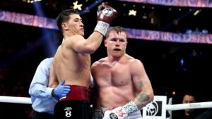 Manager de Bivol dice que Canelo Alvarez tiene miedo a la revancha