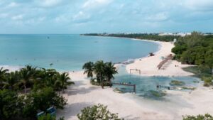 Punta Esmeralda la 5ta mejor playa en Latinoamerica 3