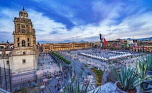 Que lugares visitar en la Ciudad de Mexico en un dia Zocalo