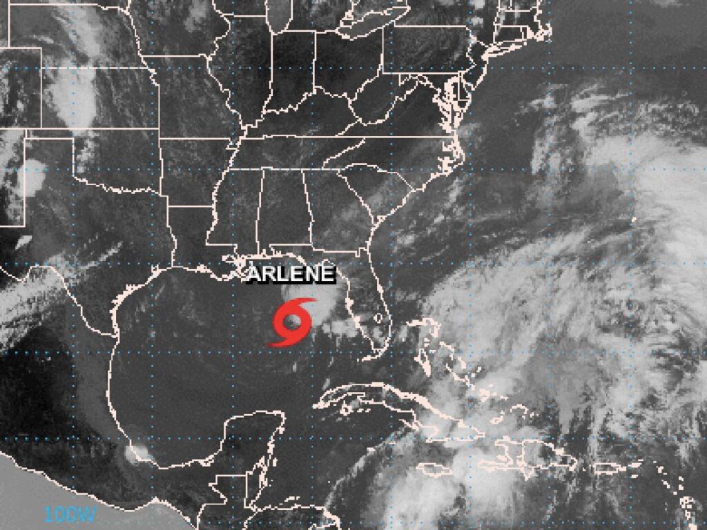 Tormenta Tropical Arlene la primera de la temporada de huracanes 2023