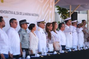 Quintana Roo reconoce labor de hombres y mujeres de la Marina