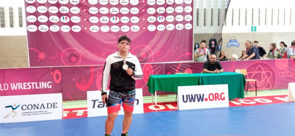 Atleta chetumaleño se proclama subcampeón Panamericano U-17 de luchas asociadas