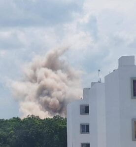 El viernes pasado, se reportó una nueva explosión que causó grietas en una vivienda cercana, lo que ha llevado a los residentes a considerar la posibilidad de realizar un bloqueo en el área afectada como medida de protesta y exigencia de una pronta solución.