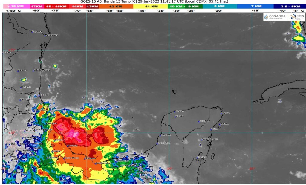 Clima para hoy en Cancùn y Quintana Roo: Medio nublado con chubascos