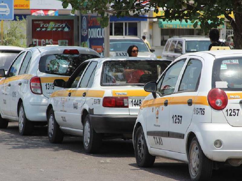 Chetumal: Imoveqroo sancionan hasta 40 taxistas al mes por no cumplir reglamento