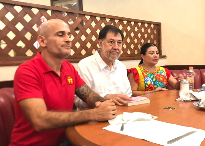 Gerardo Fernández Noroña exige retirar anuncios de contendientes en su campaña en Cancún