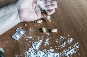 Epidemia global: El fentanilo y las drogas sintéticas amenazan la salud mundial, advierte EU