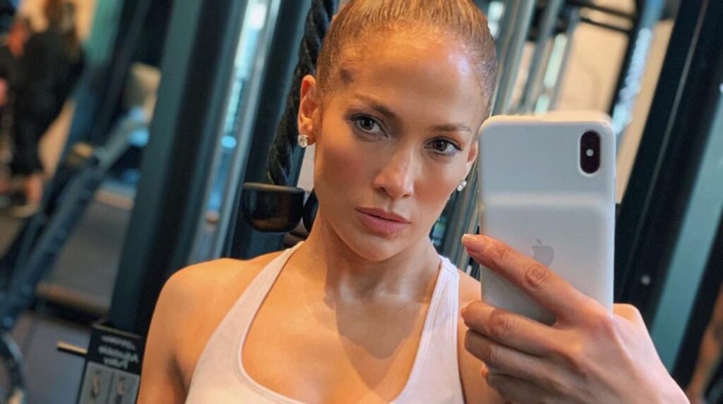 Le niegan a JLo entrada a un gimnasio de Los Ángeles y explota