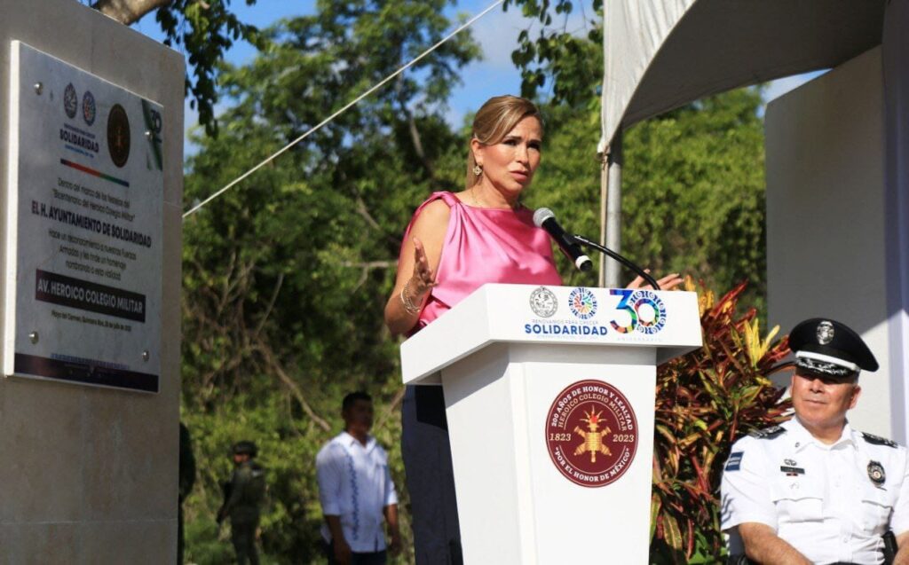 En el marco del aniversario 30 de Solidaridad, Lili Campos, inaugura la Avenida Heroico Colegio Militar.