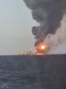 Reportan explosión en plataforma de Pemex en Campeche