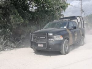 Hallan 2 cuerpos humanos en estado de descomposición dentro de cenote en Cancún