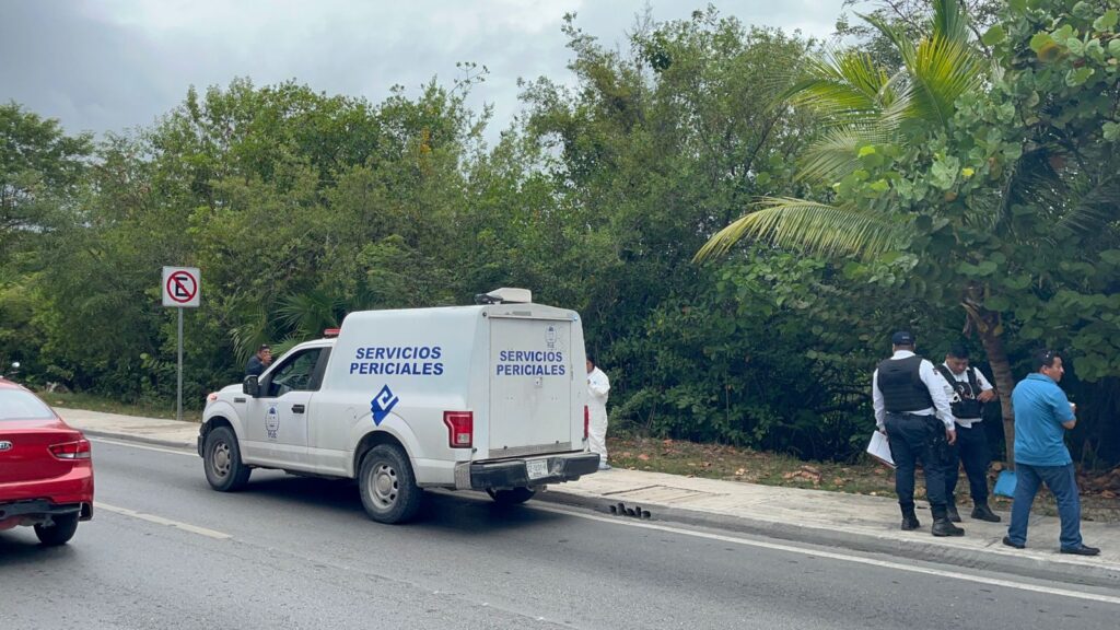 Hallan dos cuerpos humanos en la Laguna de Zona Hotelera de Cancún