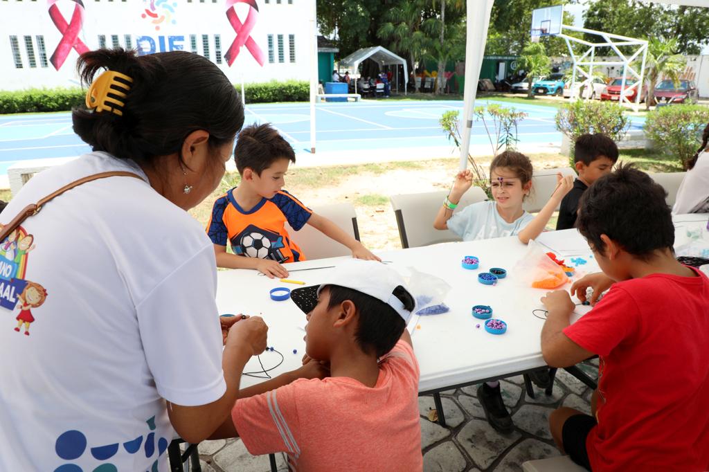 Inicia Curso de Verano “Baxal Paal” 2003 del DIF Playa del Carmen