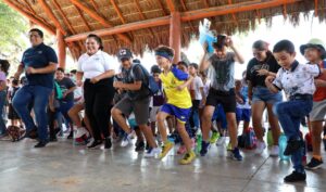 Inicia Curso de Verano “Baxal Paal” 2003 del DIF Playa del Carmen