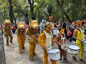 ZOOLOGICO CHAPULTEPEC 100 AÑOS DESFILE