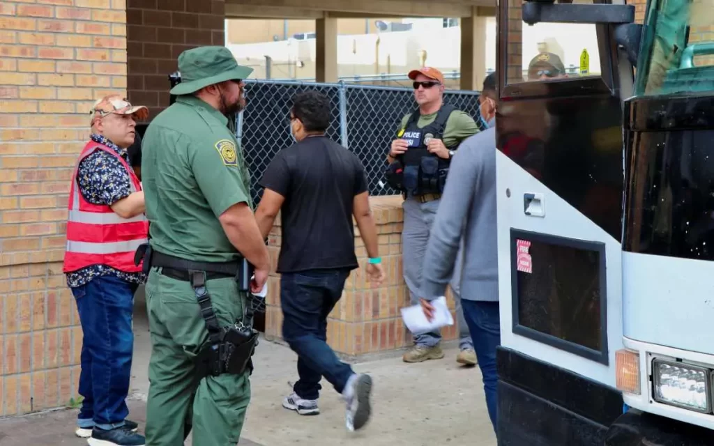 Entra en vigor ley que persigue a trabajadores migrantes en Florida