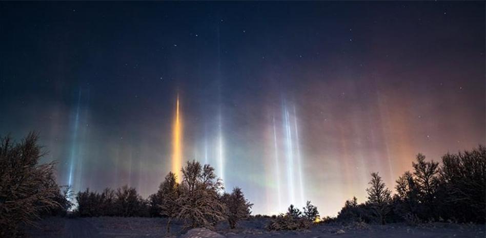 Pilares de luz, fenómeno óptico igual o más fascinante que auroras boreales