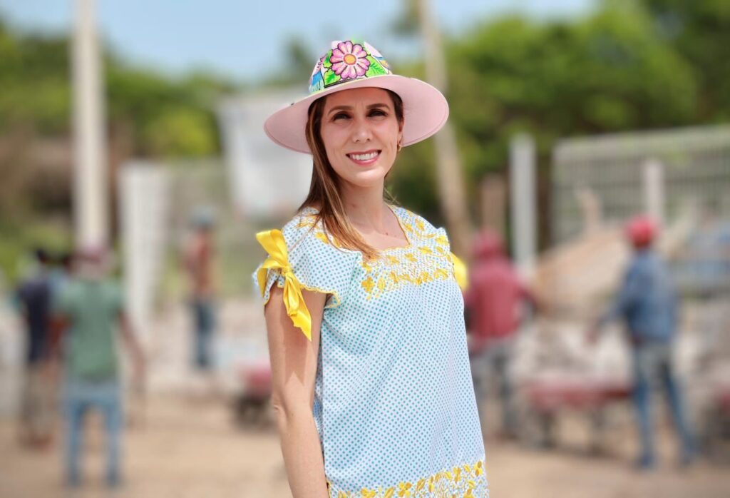 Atenea Gómez recorre la obra de Plaza Ejidatarios en Ciudad Mujeres