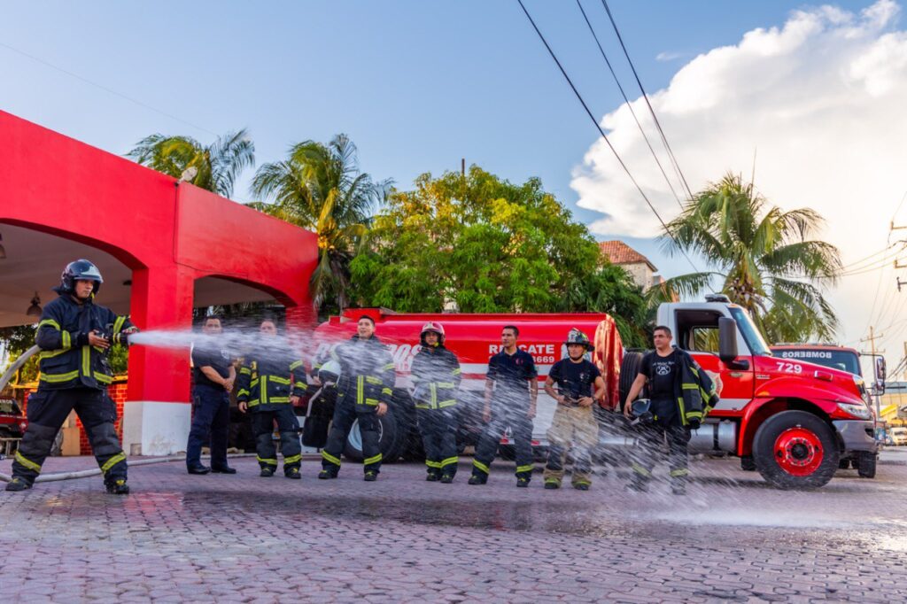 Bomberos de Solidaridad invitados a participar en competencia en Veracruz