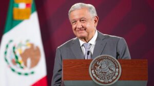 Habra conferencias vespertinas de la SEP por Libros de Textos AMLO