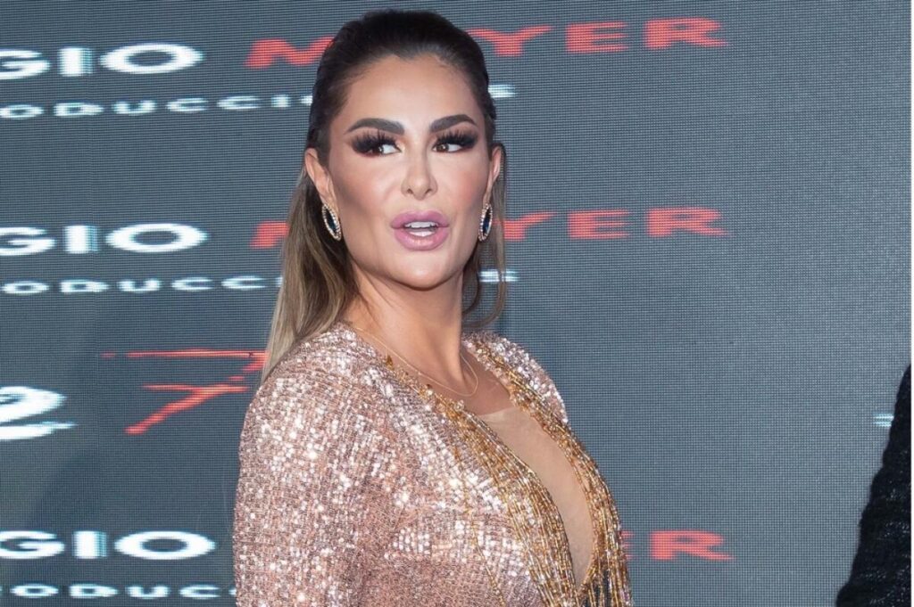 Ninel Conde presume su figura en entallado vestido (VIDEO)