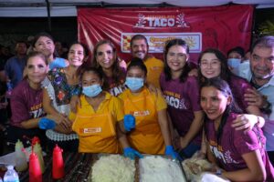 Regalan más de 60 mil tacos en festival realizado en Tajamar, Cancún 