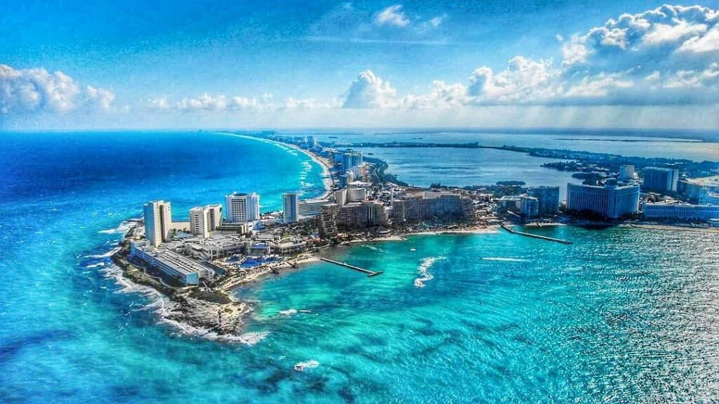 Destinos turísticos de Quintana Roo registran 80% de ocupación hotelera