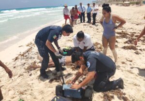 Joven muere ahogado en Playa Marlín de Cancún 