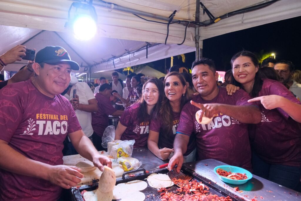 Regalan más de 60 mil tacos en festival realizado en Tajamar, Cancún