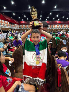 ¡Orgullo mexicano! Niño de primaria gana competencia de aritmética en Malasia 