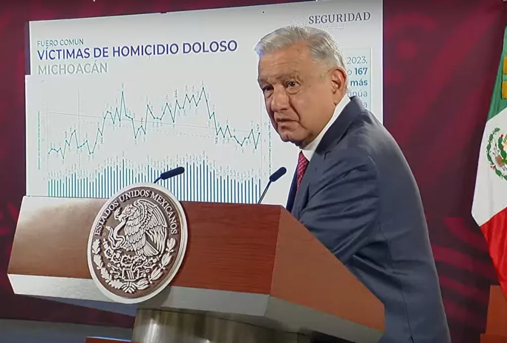 AMLO rechaza que autodefensas en Michoacán estén resurgiendo