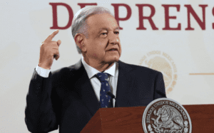 AMLO promete esclarecer caso Ayotzinapa antes de finalizar sexenio