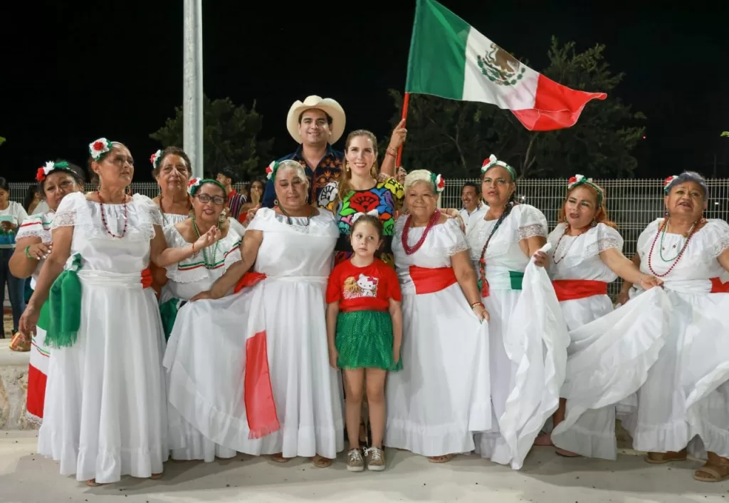 Atenea Gómez celebra Fiesta Mexicana en Ciudad Mujeres