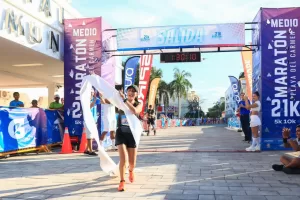 Medio Maraton Playa del Carmen por la Paz 2023 fue un exito 1