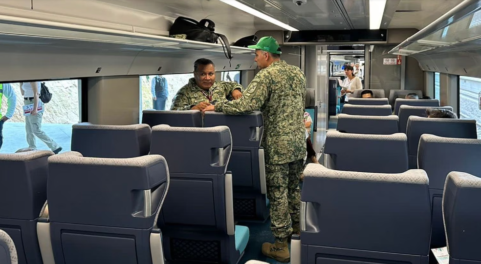 El Tren Maya debuta con vistas a la selva y ventanas panorámicas