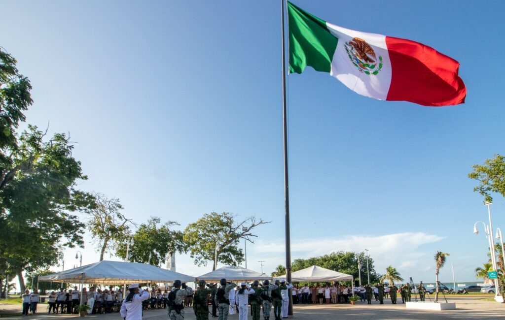 ¡Llegó septiembre! Inician Fiestas Patrias 2023 en Quintana Roo con izamiento de bandera