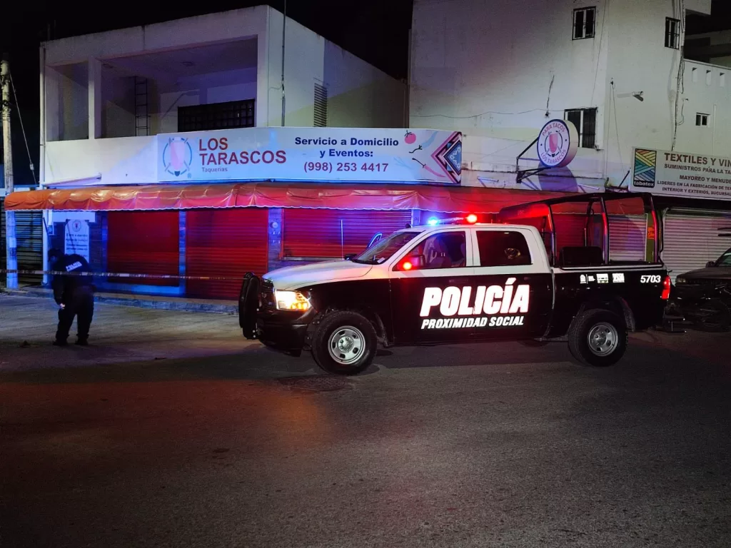 Sicarios balean taquería Los Tarascos en Cancún