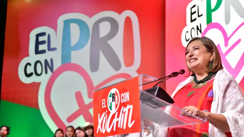 Xóchitl Gálvez hace historia al presentarse en el recinto del PRI