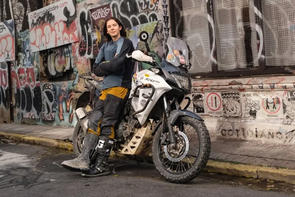 Bridget McCutchen quiere recorrer todo el mundo en moto y romper un record