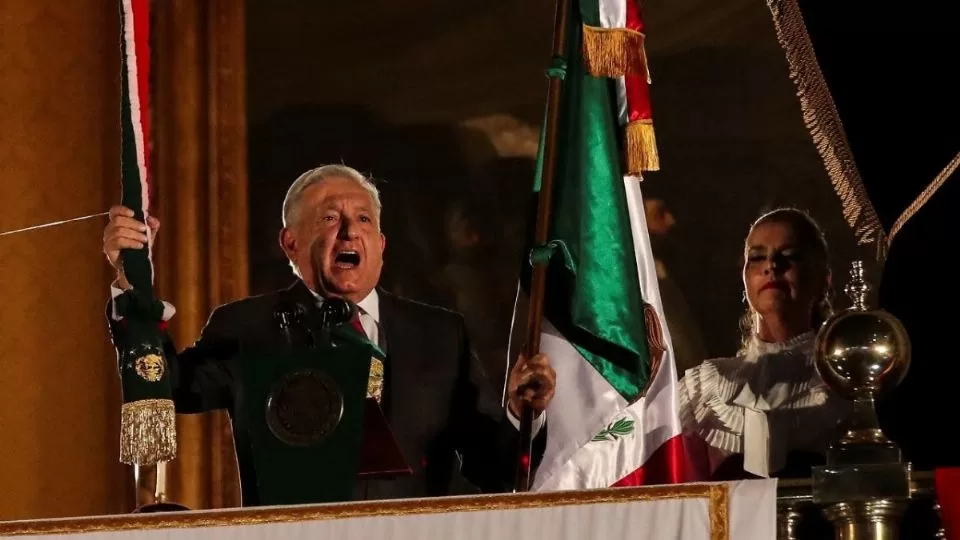 “Que mueran la corrupción”: Así fue el Grito de Independencia de AMLO