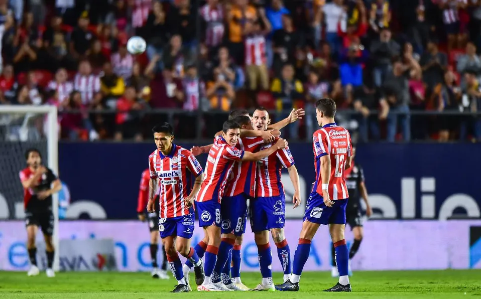 ¡Qué vergüenza! Regala portero de Atlas gol durante partido contra Atlético San Luis