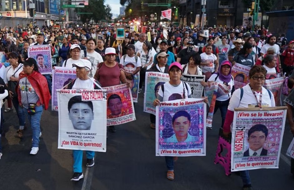 Así fue la Marcha Ayotzinapa a 9 años de la desaparición de estudiantes