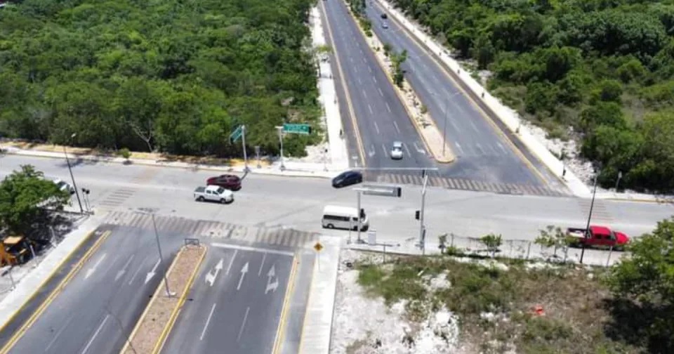 Polémica en Quintana Roo: Vergüenza ajena, la "Carretera Chueca"