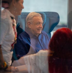 Así fue el segundo recorrido de AMLO en Tren Maya, acompañado por Slim  