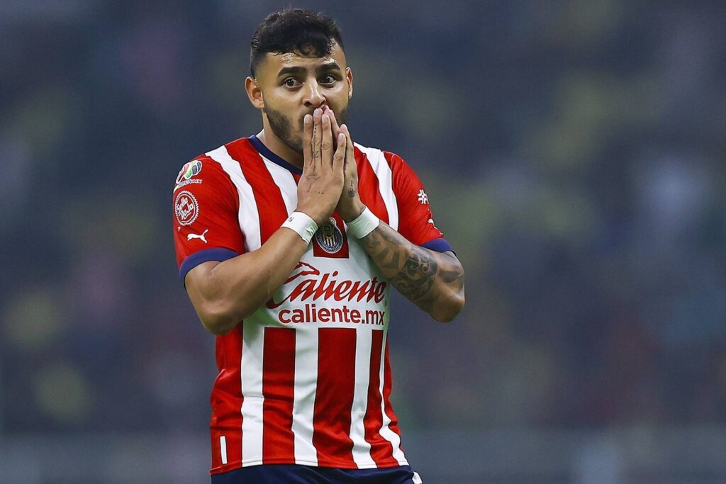 Alexis Vega no volvería a vestir la playera de Chivas