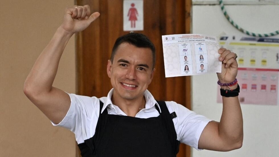 Daniel Noboa, gana elecciones presidenciales en Ecuador