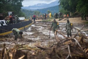 Gobernadora de Guerrero indica que fue reabierta carretera Mexico Acapulco.