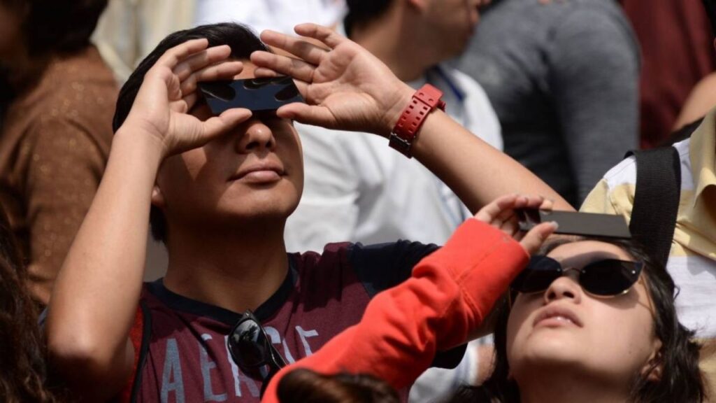 Lentes oficiales para ver el Eclipse Solar del 14 de octubre