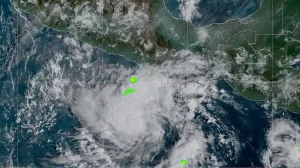 Tormenta Tropical Otis se convertira hoy en huracan 1